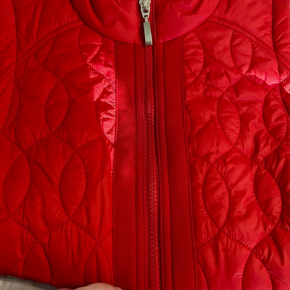 Chico's Weekends Laine Quilt Vest in Rojo Red Size O (S/4) - Picture 4 of 9